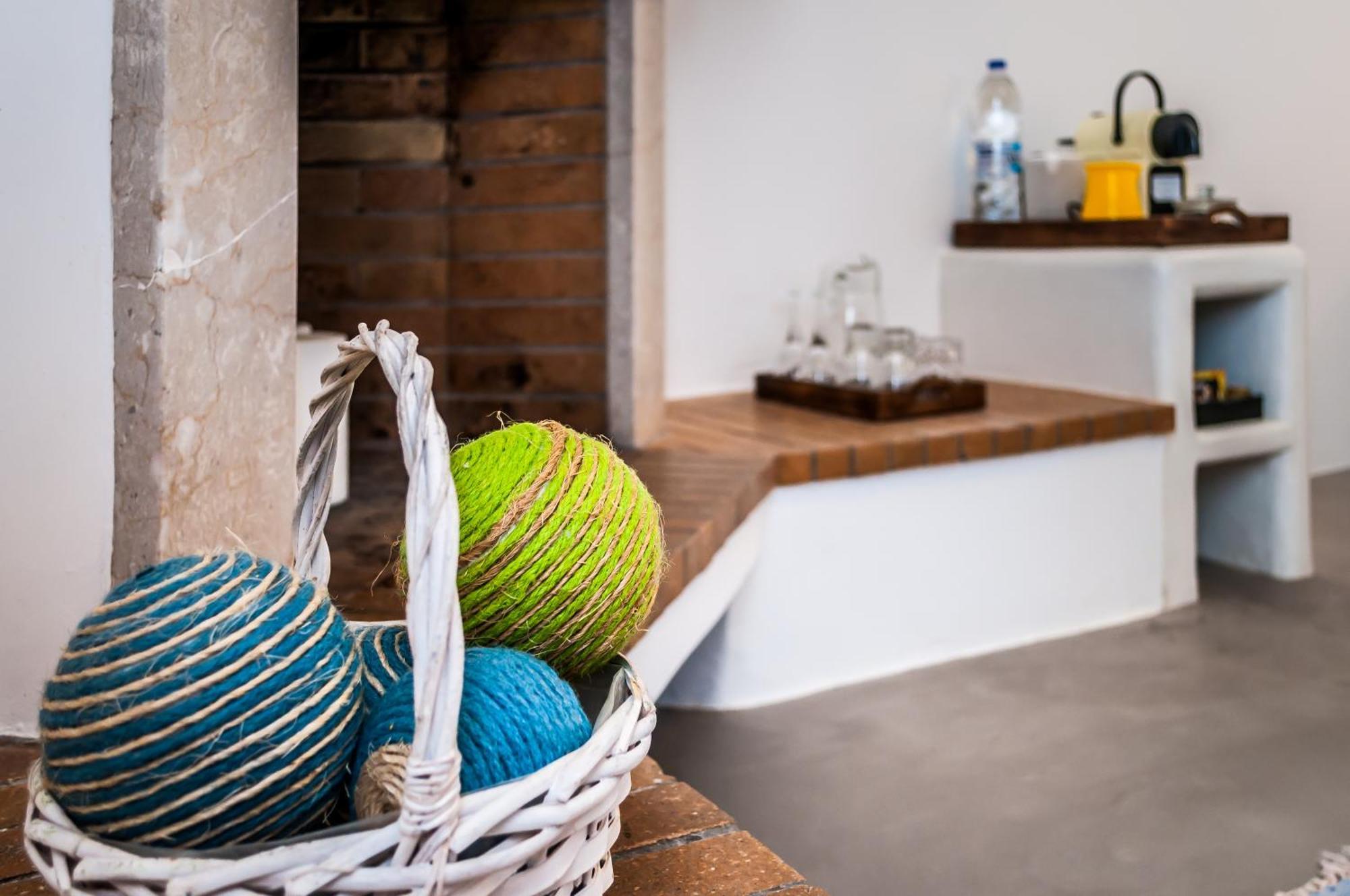 Eiriana Luxury Suites Plaka  Екстер'єр фото